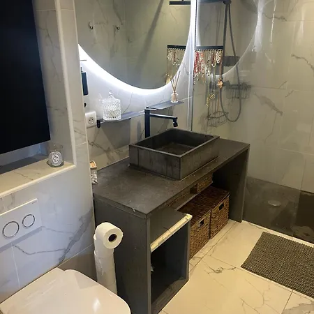 Avec Piscine Et Vue Sur La Baie D'ajaccio * Ajaccio (Corsica)