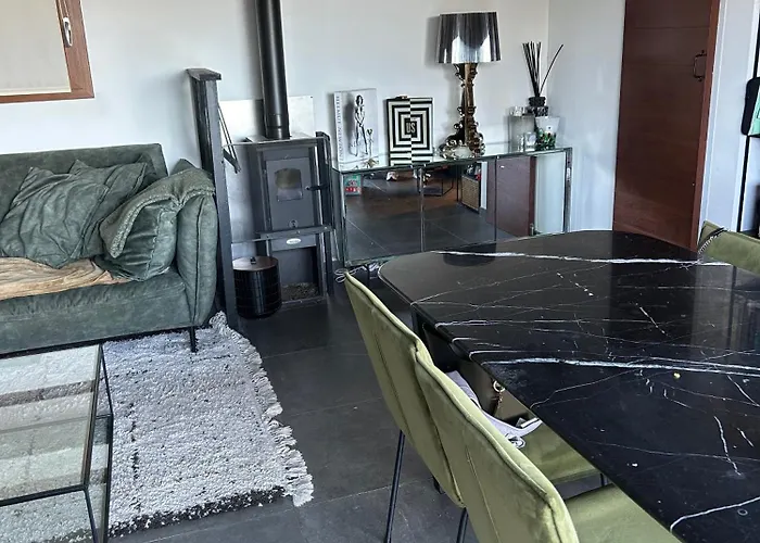 Avec Piscine Et Vue Sur La Baie D'ajaccio