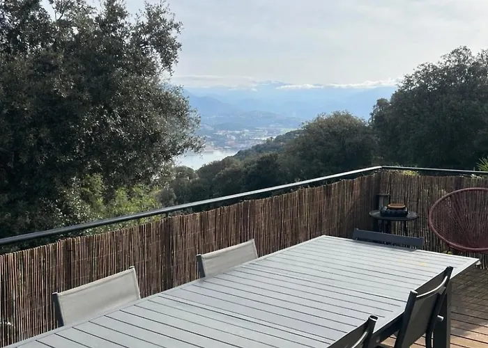 Avec Piscine Et Vue Sur La Baie D'ajaccio * 아작시오